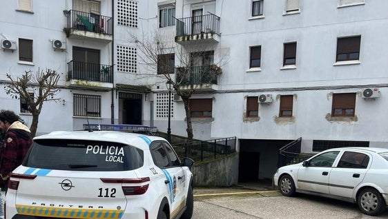 Muere una mujer en el incendio de una vivienda en Olivenza