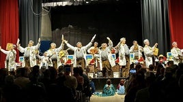 El Certamen de Murgas del Carnaval 2026 llena de ingenio la Casa de la Cultura