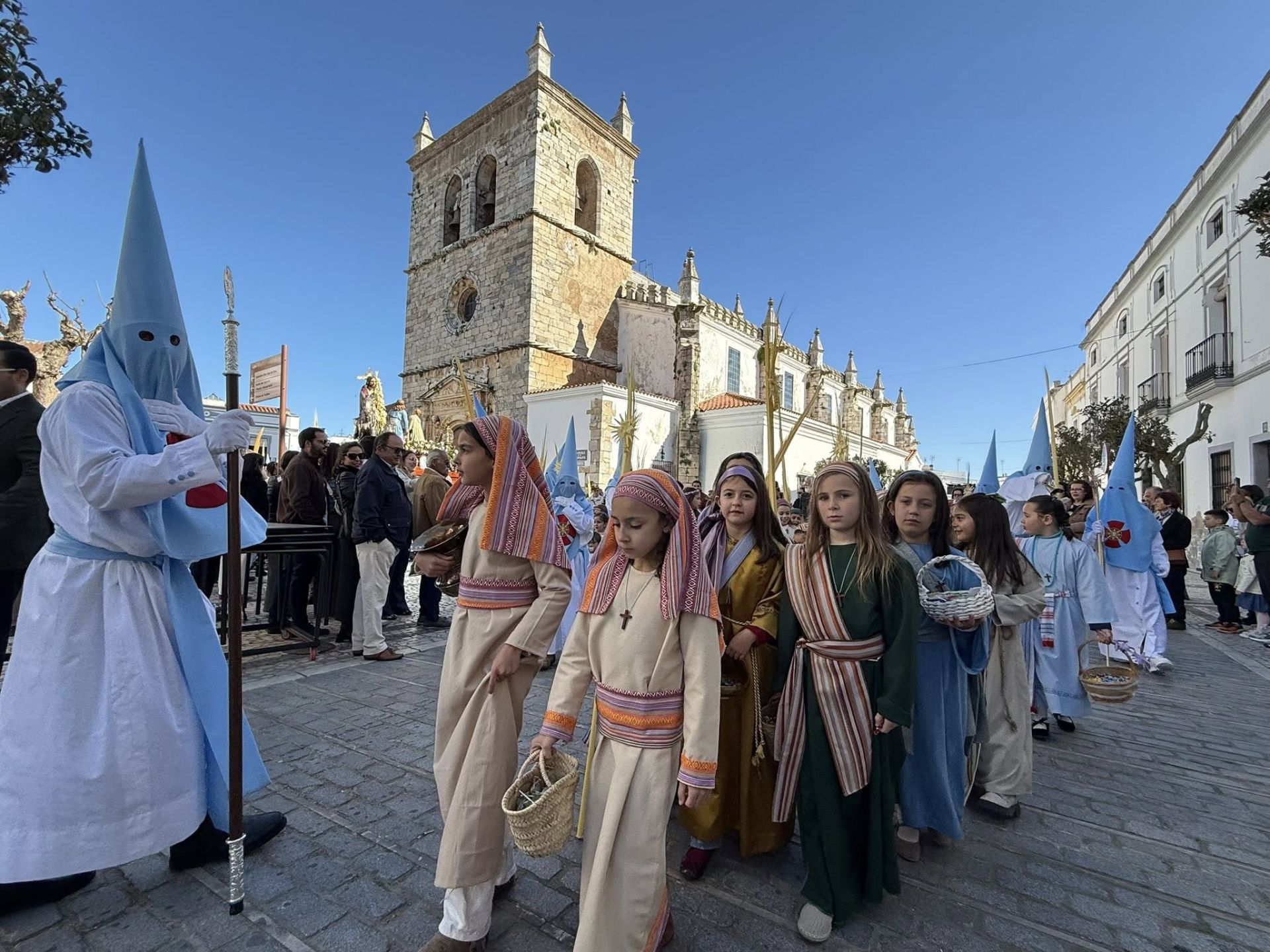 Los niños volvieron a ser los protagonistas en la procesión de La Burriquita