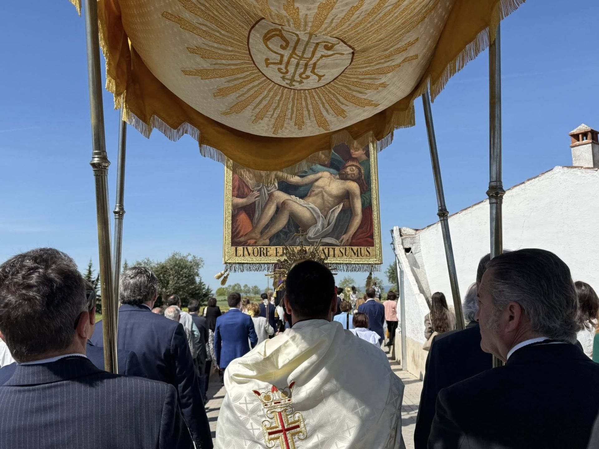La bendición de los campos puso el broche final a la Semana Santa de Olivenza