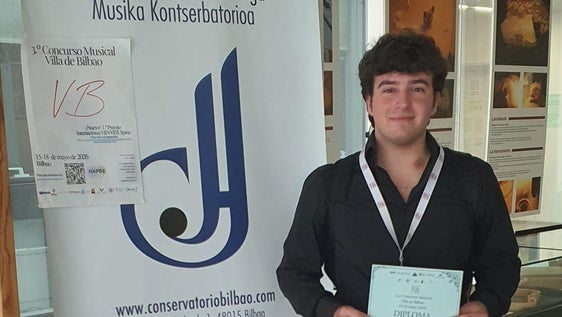 El violinista oliventino Alonso Ferrera logra el Primer Premio Absoluto del Concurso Internacional Villa de Bilbao 2026