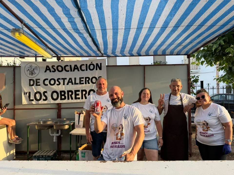 La Asociación de Mujeres 'Las Raparigas' gana el concurso de Muñecas de San Juan