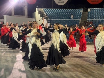 El Auditorio acoge el festival de fin de curso de la academia 'Olivenza es Flamenca'
