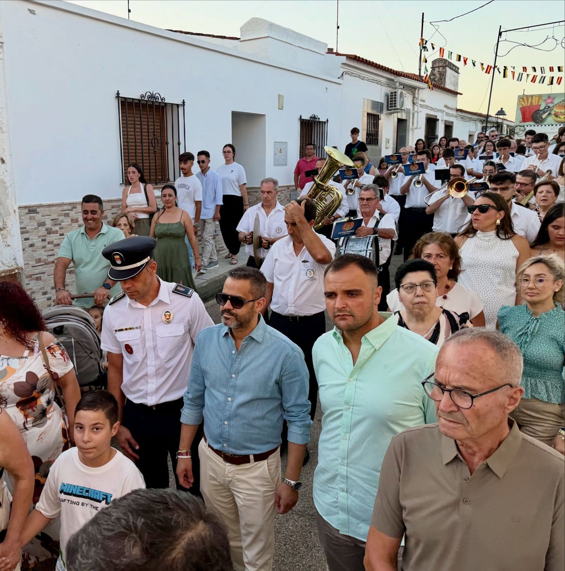 San Benito de la Contienda honra a su patrón con la tradicional procesión en el corazón de sus fiestas