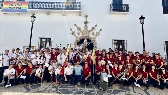 La música tomó las calles en el I Festival de Bandas 'Ciudad de Olivenza'