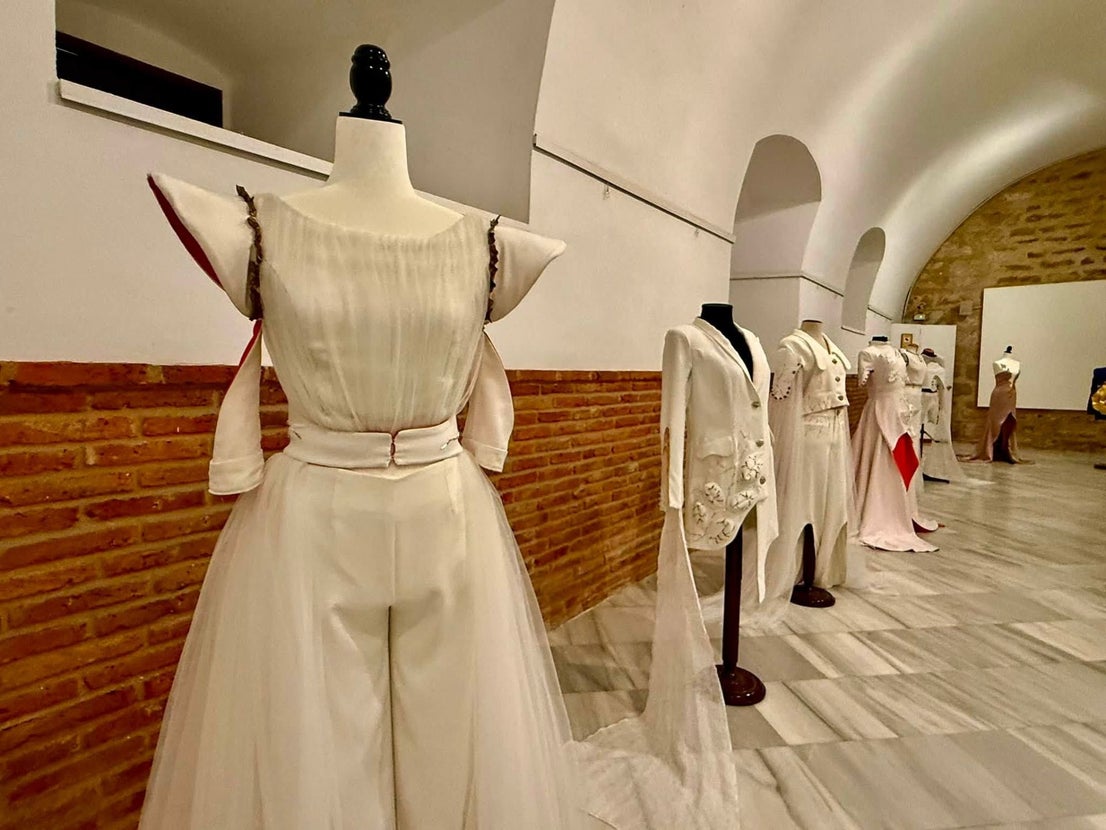 Las hermanas Rodríguez Ramallo deslumbran con su colección de moda 'Desde Olivenza, Due'