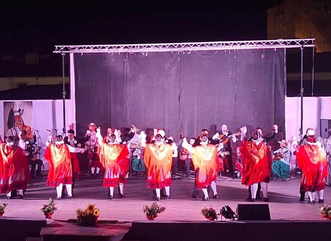 El folclore extremeño y mexicano se dieron cita en el XVII Festival Choni Ramallo
