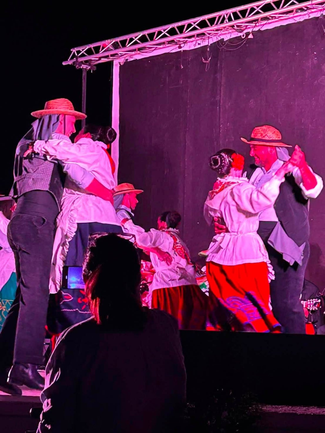 El folclore extremeño y mexicano se dieron cita en el XVII Festival Choni Ramallo