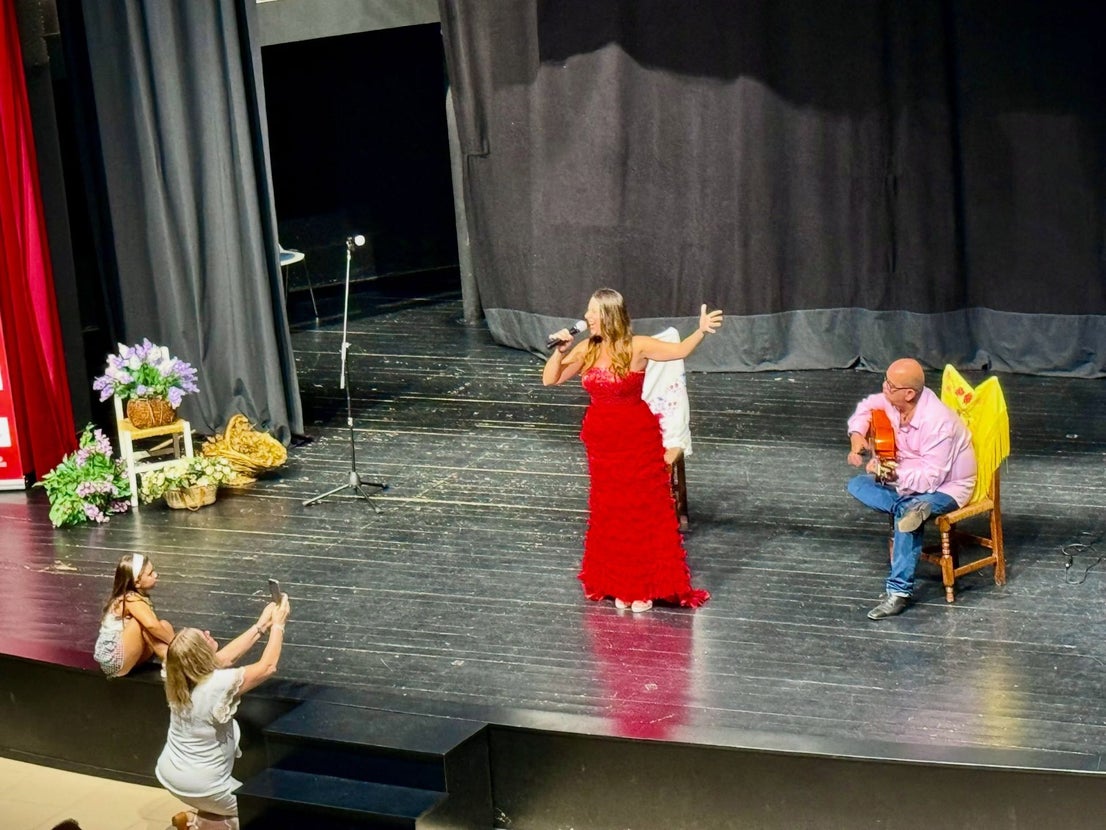 El flamenco en todas sus facetas cautivó al público oliventino