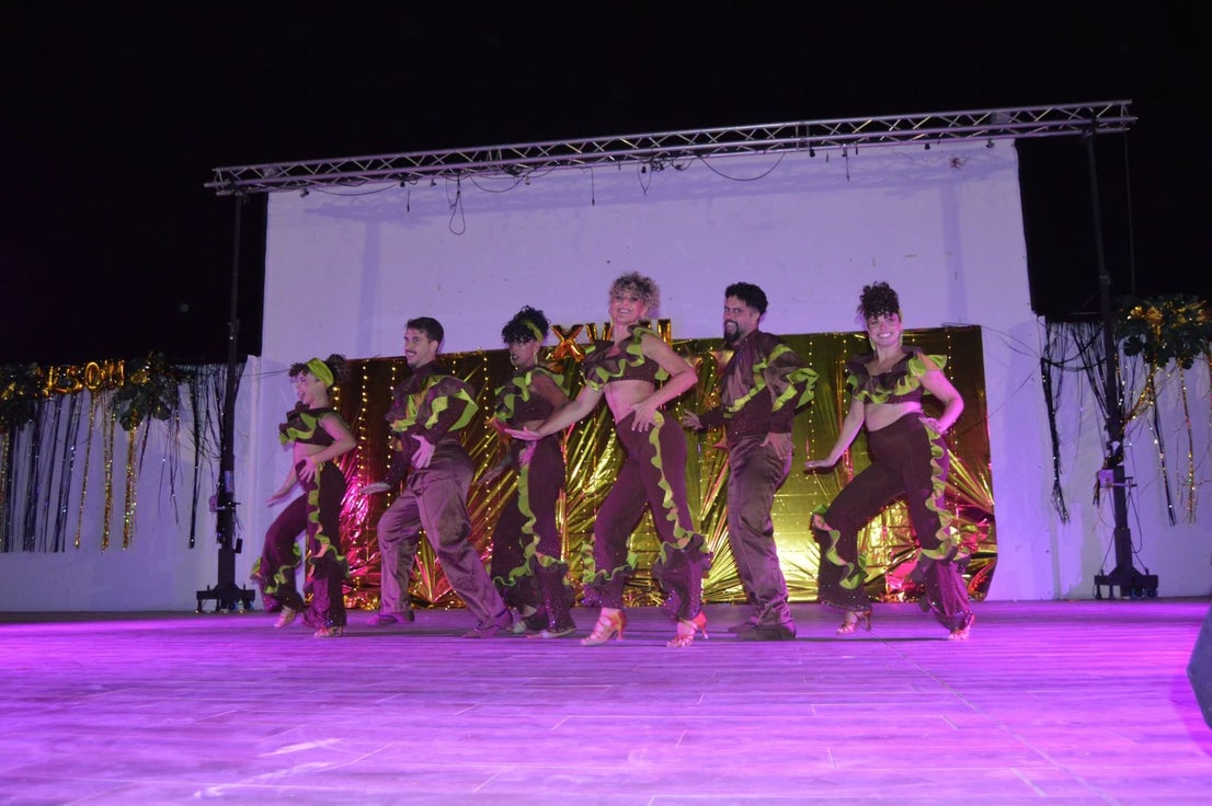 El XVIII Festival de Bailes Alson concentra más de cien bailarines de todas las edades