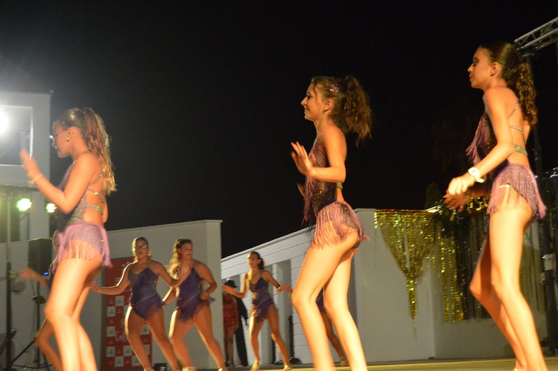 El XVIII Festival de Bailes Alson concentra más de cien bailarines de todas las edades