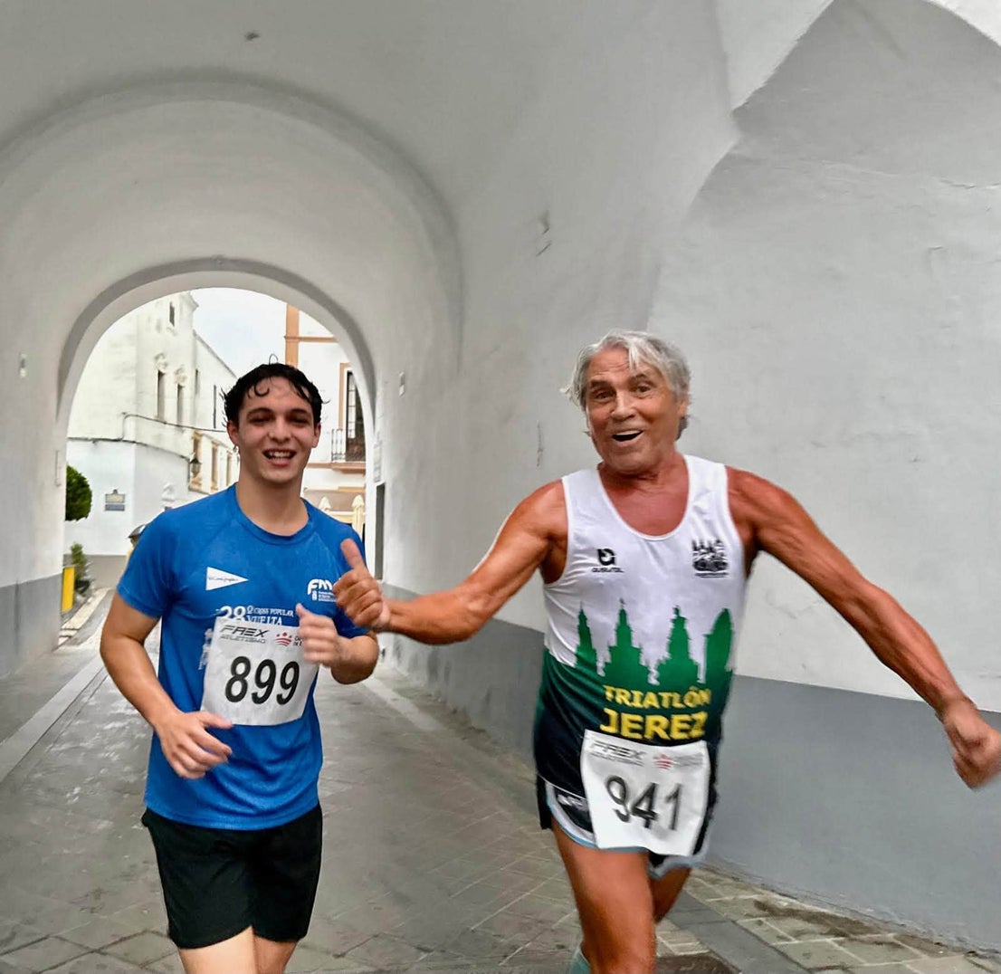 Más de 200 deportistas en la V Carrera Popular a pesar de la lluvia