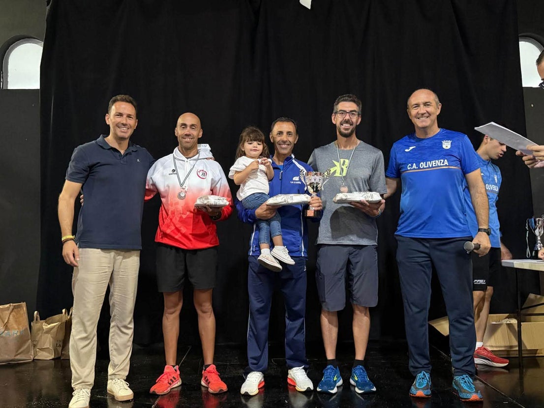 Más de 200 deportistas en la V Carrera Popular a pesar de la lluvia