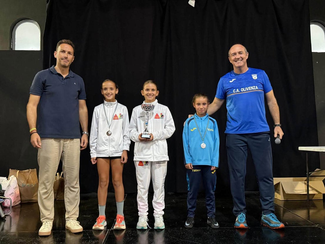 Más de 200 deportistas en la V Carrera Popular a pesar de la lluvia