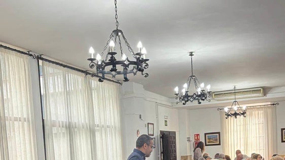 Más de 70 mayores participan en una merienda de convivencia dentro de la Semana del Mayor