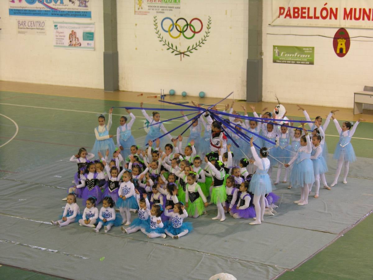 La exhibición de la Escuela de Gimnasia Rítmica lleva al Pabellón el mundo de ‘Frozen’