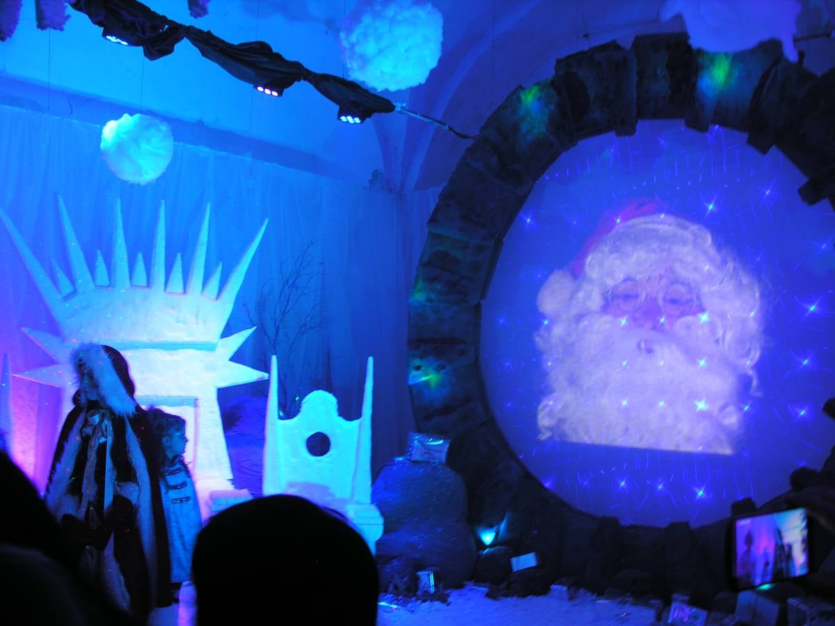 ‘Clausi’ trae a Olivenza la magia de la Navidad de la mano de Prisiñas