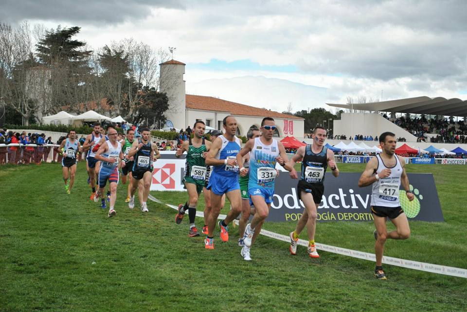 Atletismo Olivenza lleva la localidad a la prueba nacional más numerosa de campo a través
