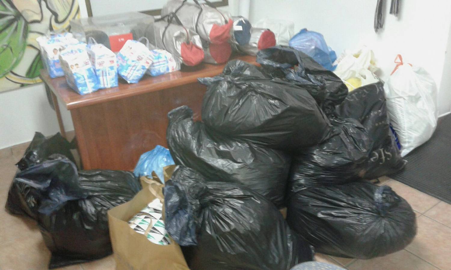 Solidaridad oliventina camino del campamento de refugiados de Calais