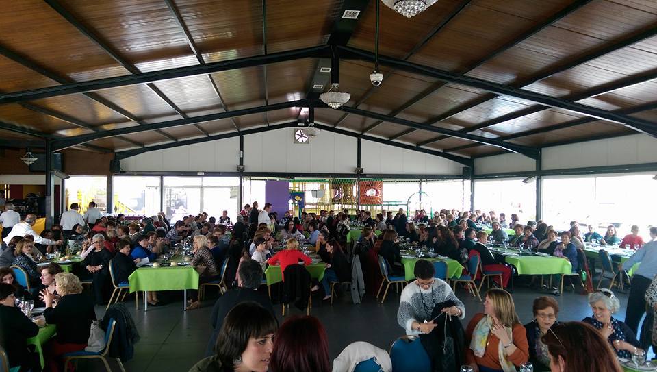Una comida de convivencia cierra el programa del Día de la Mujer con 243 participantes