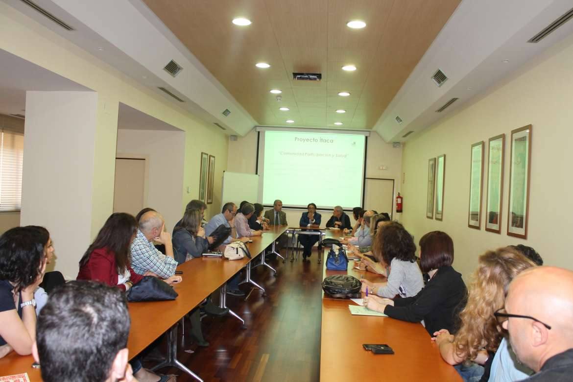 Vergeles durante el encuentro con técnicos, coordinadores y ediles de las zonas que participan en el proyecto. 
