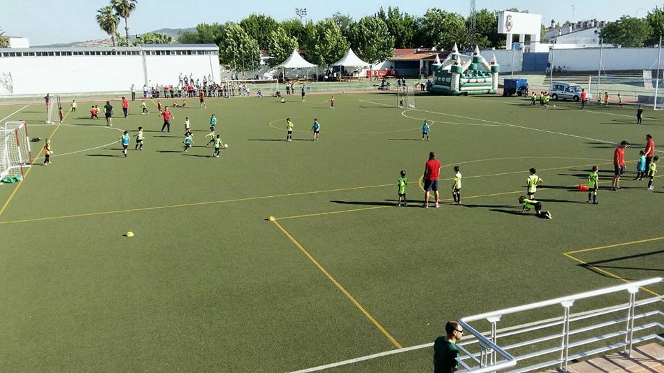 A Vila E.D. cierra la temporada con una convivencia deportiva