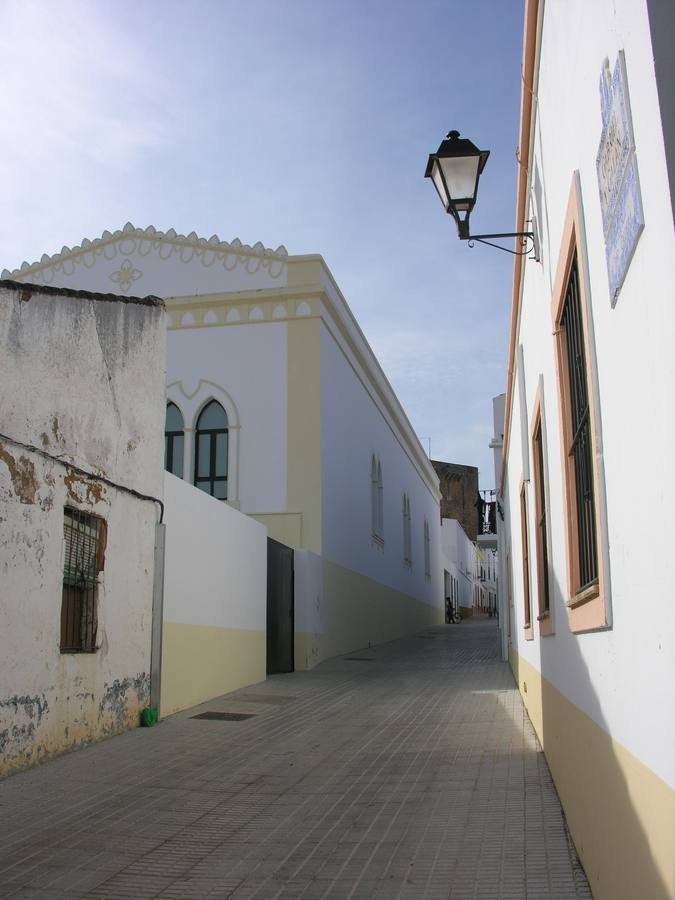 Calle Gabriel y Galán, traseras del nuevo Centro de Salud de Olivenza. 