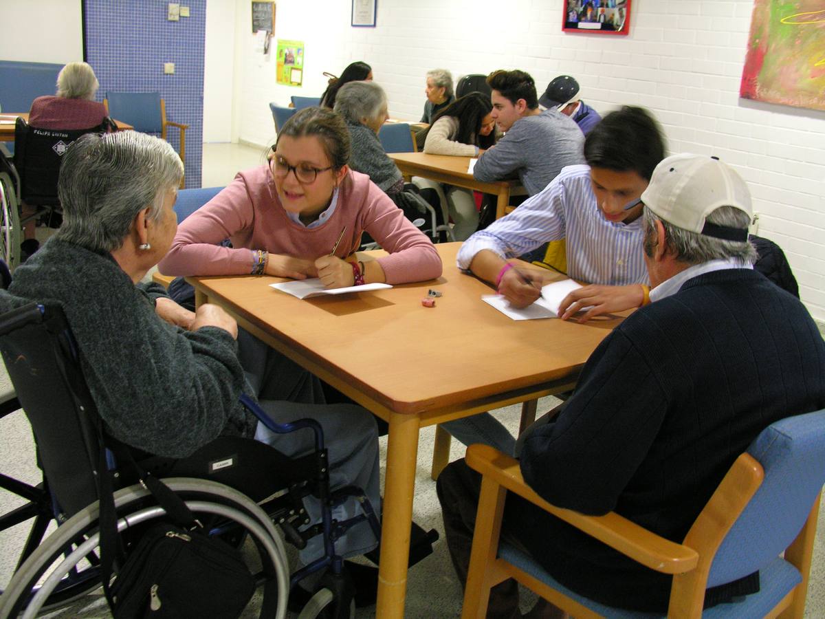 El Sagrado Corazón inicia las actividades del proyecto intergeneracional ‘Entre abuelos’