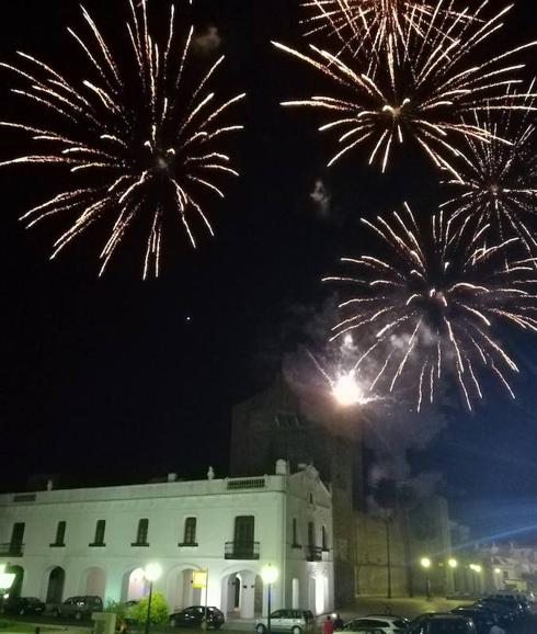 Fuegos artificiales que clausuraron las Ferias y Fiestas de Olivenza 2017. 