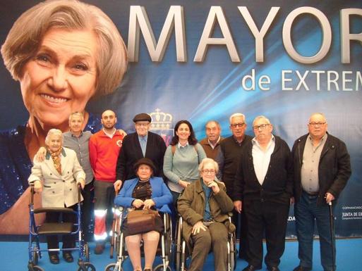 El Centro de Día de Puebla de la Calzada asiste a la Feria del Mayor en IFEBA