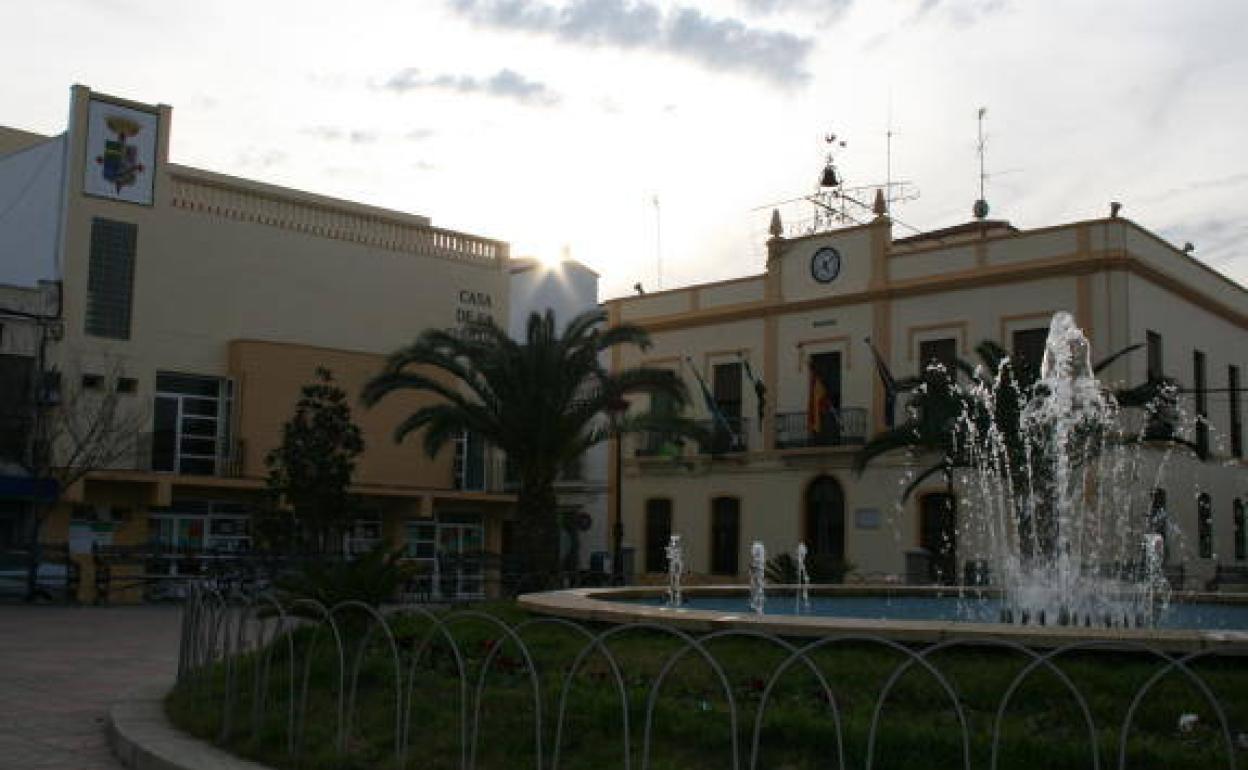 Fachada del Ayuntamiento poblanchino