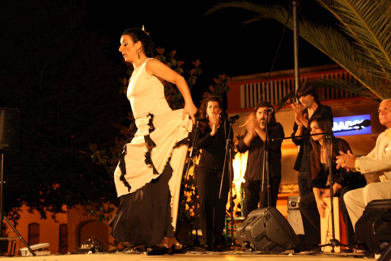 Raquel Cantero y su grupo de Arte Flamenco abrieron el IX Festival Flamenco