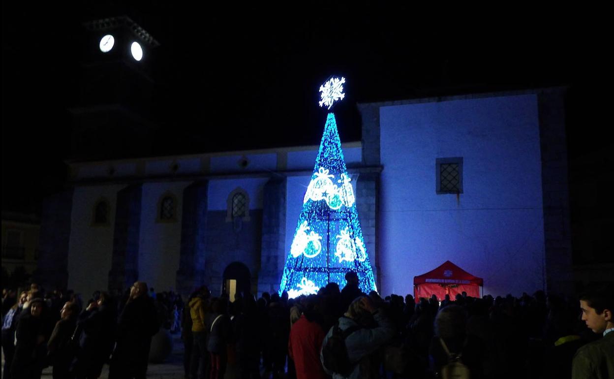 La Navidad llega mañana a la localidad con el tradicional alumbrado y la visita del cartero real