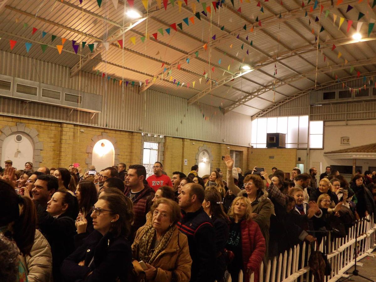 El Nacimiento ha estado acompañado por un grupo de 'angelitos' 