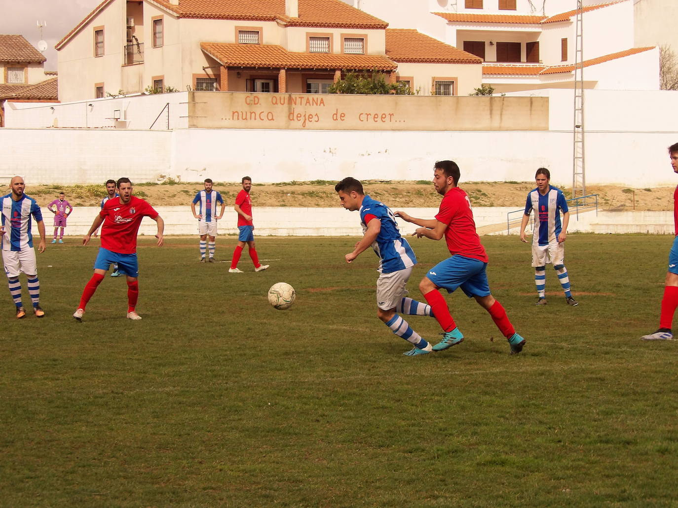 Pese a que el equipo llegó con ventaja al descanso, la victoria no puso ser 