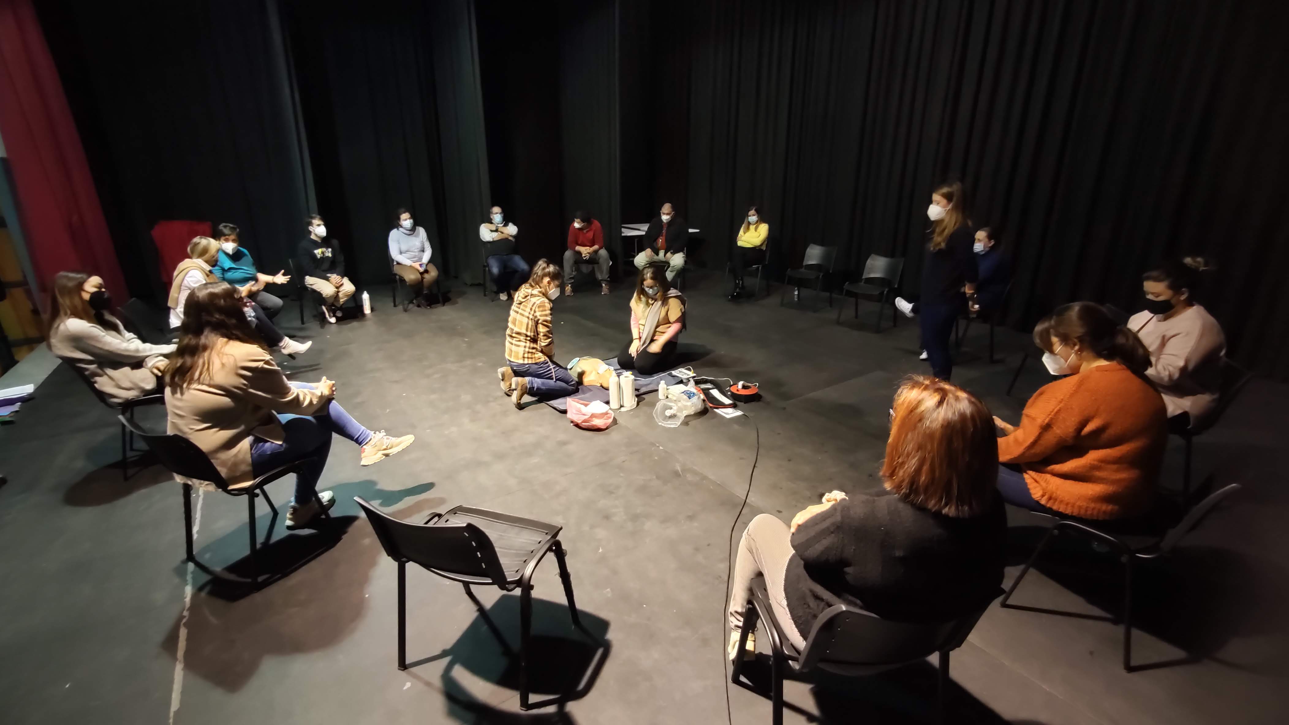 Durante la realización del taller de primeros auxilos que se llevó a cabo 