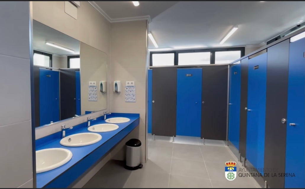 Aspecto que presentan los baños tras su reforma 