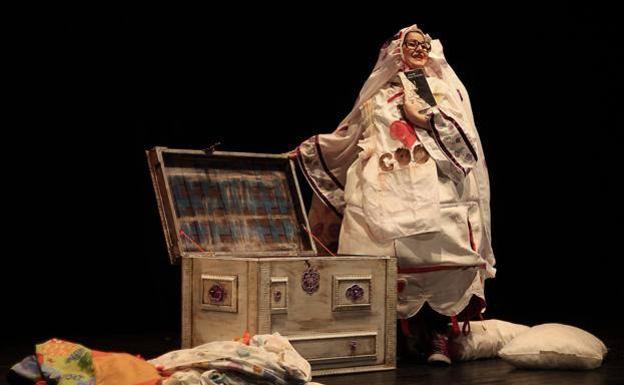 Nuqui Fernández interpreta a Ñoña Inés 