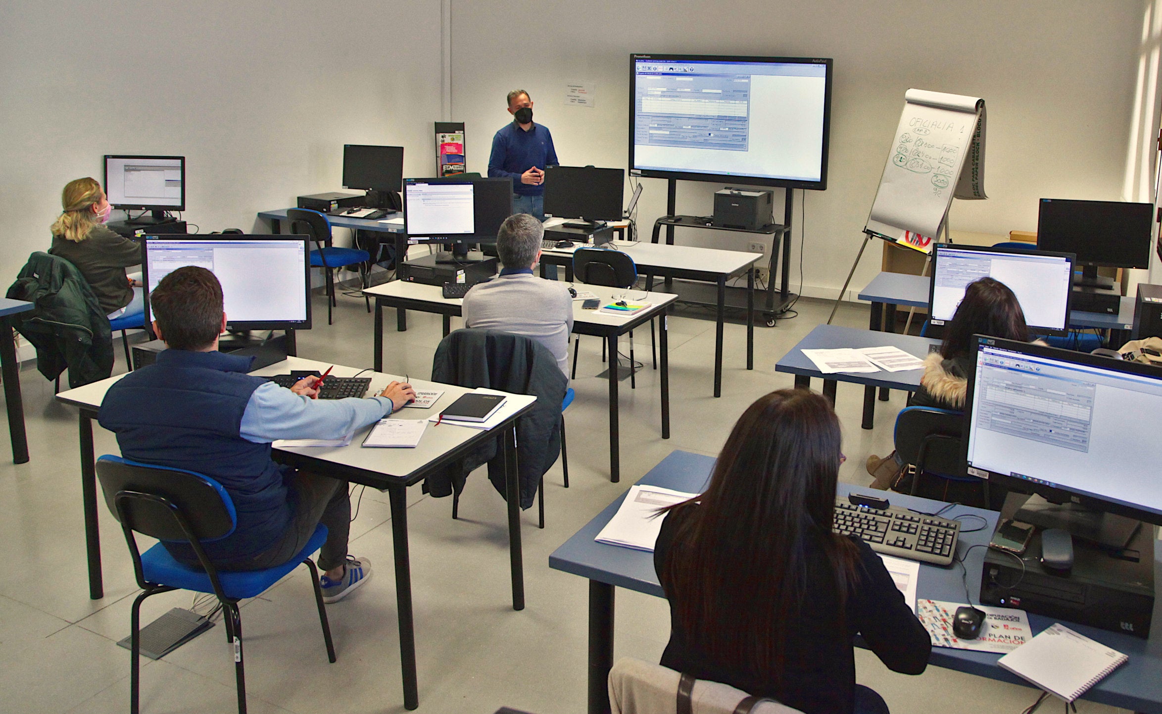 Diputación de Badajoz pone en marcha una línea de subvenciones para reactivar la economía de los municipios durante 2022