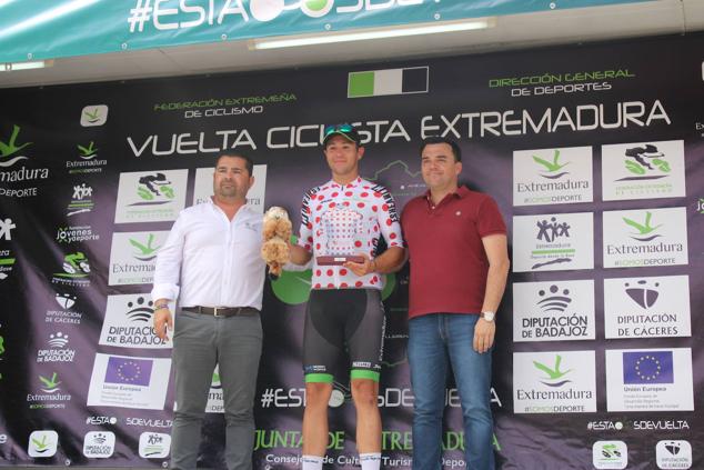 Fotos: Quintana se vuelca con los ciclistas de la Vuelta Extremadura