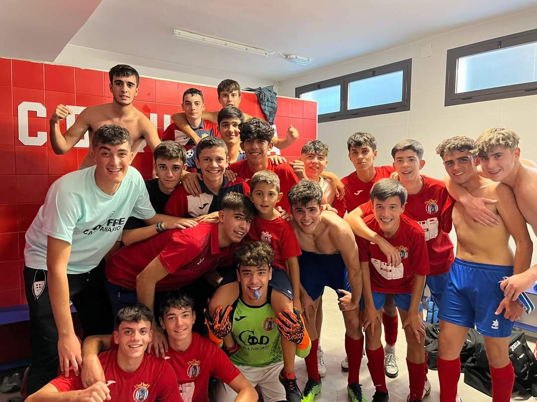 El CD Quintana Juvenil golea a Pela para seguir líder