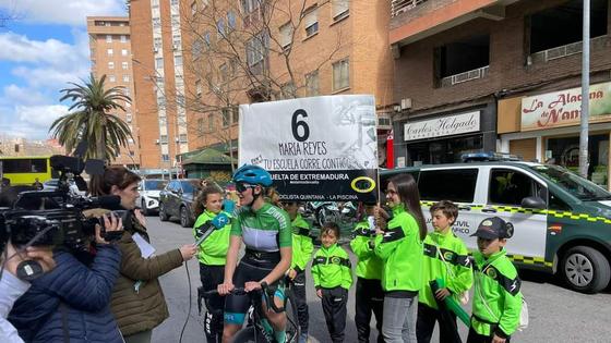 María Reyes Murillo finaliza la Vuelta a Extremadura en su debut como profesional