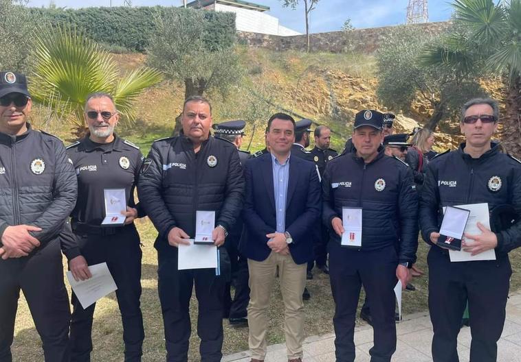 Cinco agentes de Quintana son condecorados en el día de la Policía Local de Quintana