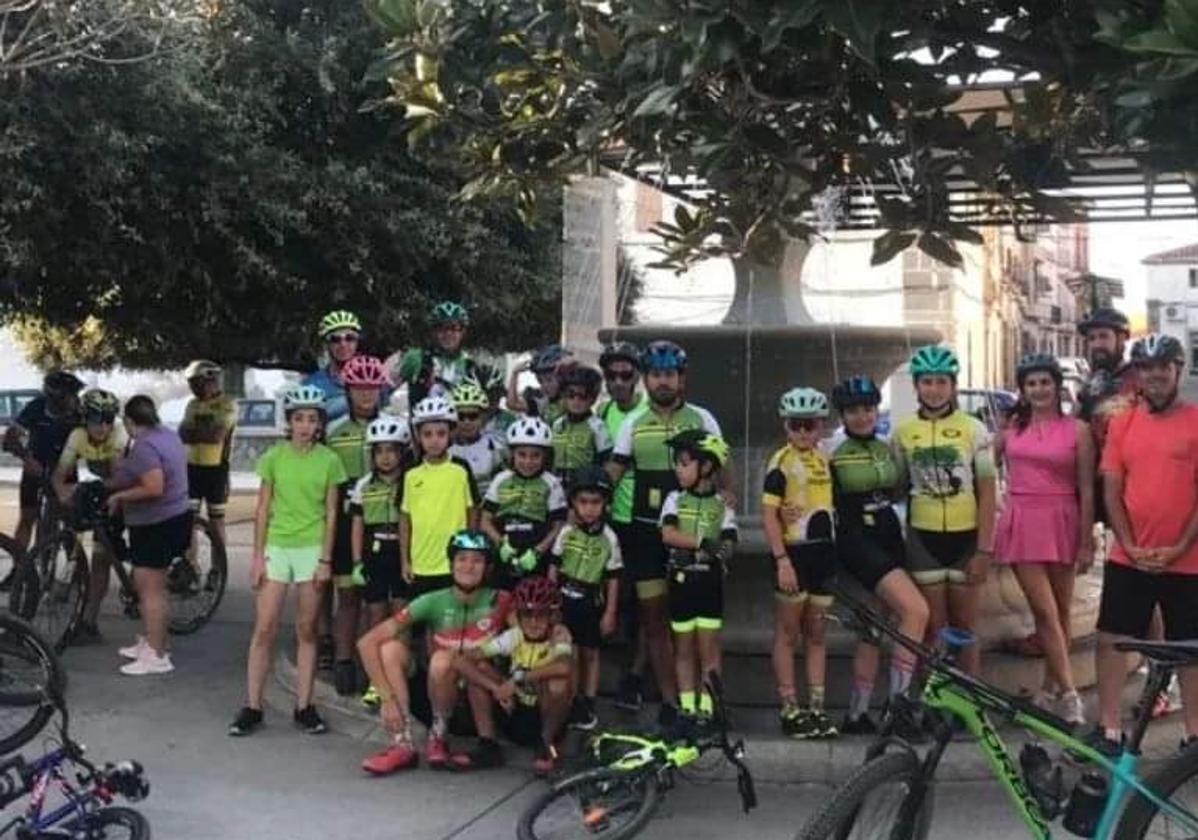 Éxito de participación en la Ruta Cicloturista nocturna