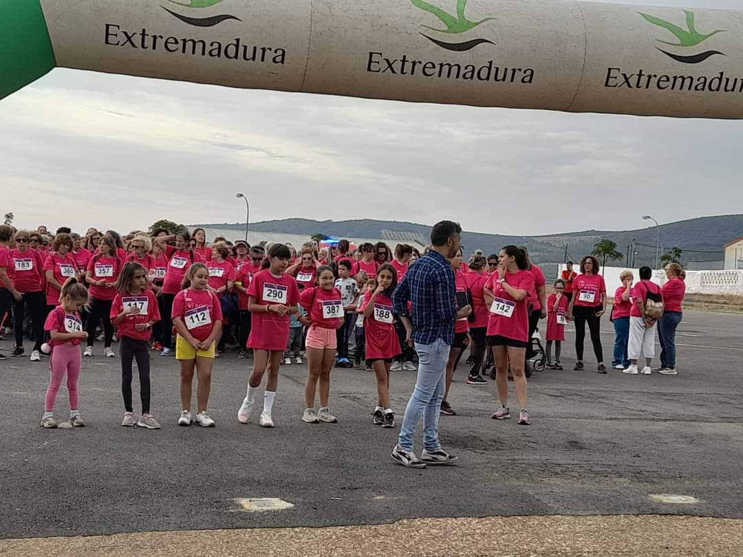Éxito de participación en la Carrera de la Mujer