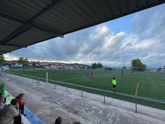 El CD Quintana juvenil vence momentáneamente en el duelo de lideres