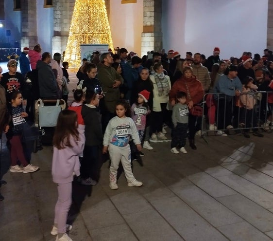 Quintana despide el año 2023 con la San Silvestre Nocturna