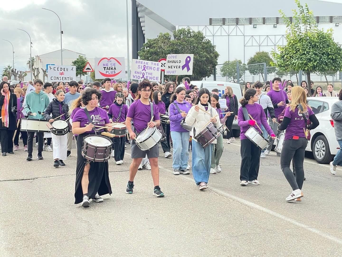 Quintana se une contra la violencia de género