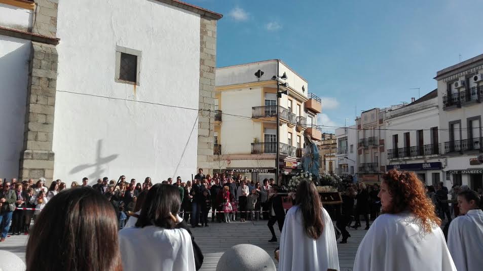 La Virgen María no salió en la procesión del Domingo de Resurrección tras desprenderse una de sus andas