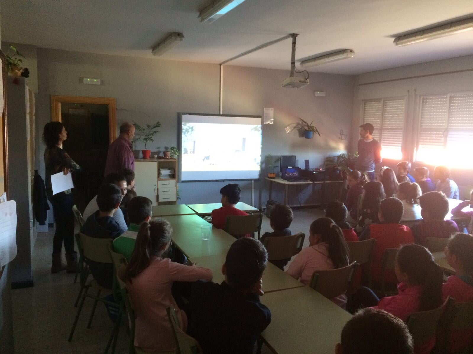 La visita al colegio de Campanario  